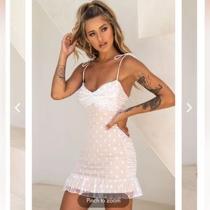 Wore for 45 min. Perfect for brunch/ bridal related. Material is stretchy